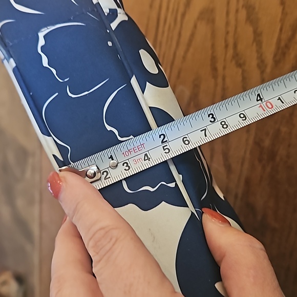 Ju-Ju-Be GigaBe Laptop Carrier - Cobalt Blossom - Navy Blue White - Picture 14 of 15